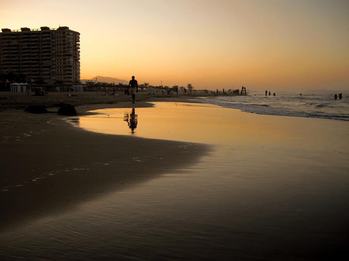 Beach & Port غانديا الغرفة الصورة